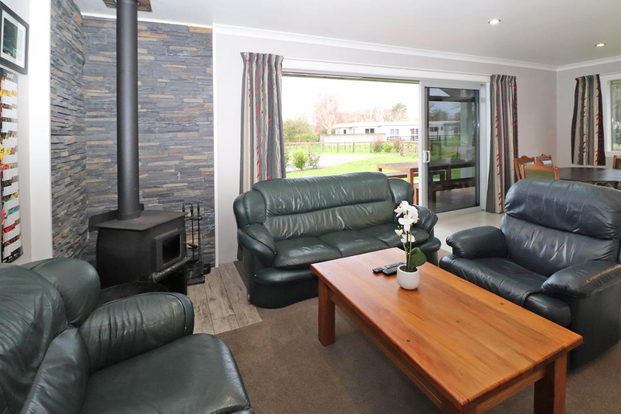 Country Living On Raynes Road Villa Hamilton Dış mekan fotoğraf